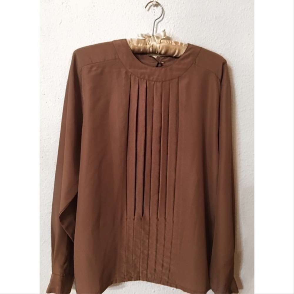 Jaclyn Smith embellished blouse